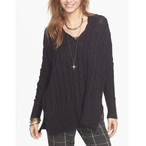 Free People Black Easy Cable Knit Oversized V Neck Boho Sweater sz Small